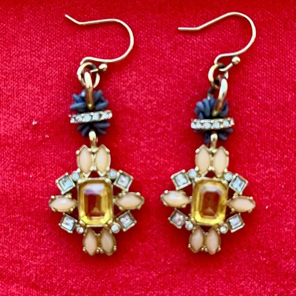 Gold tone dangling earrings with yellow, peach, clear crystals and grey accents - Picture 3 of 3